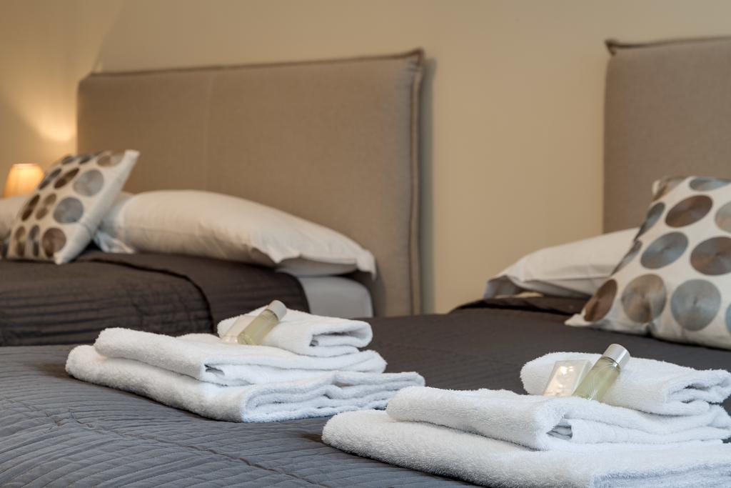 Romefinestay Apartments Sistina Екстер'єр фото
